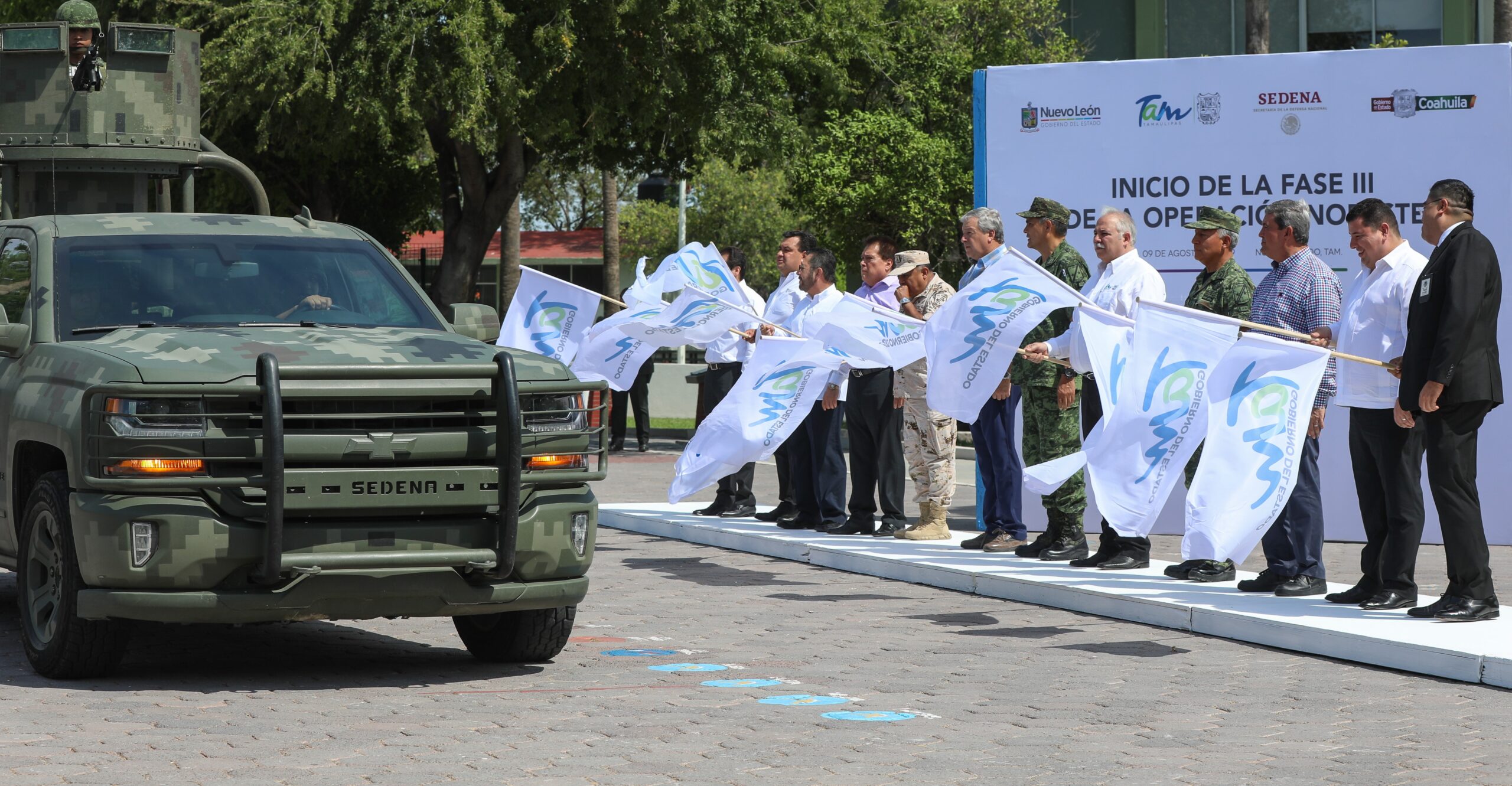 Entrega NL mando de seguridad regional a Tamaulipas