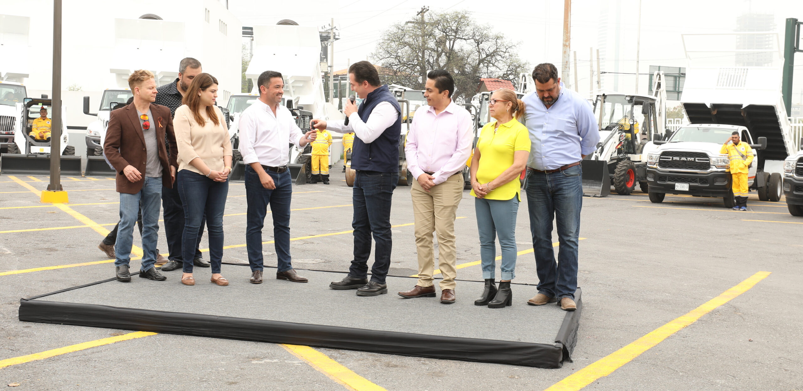 Adquiere Monterrey 49 unidades para bacheo
