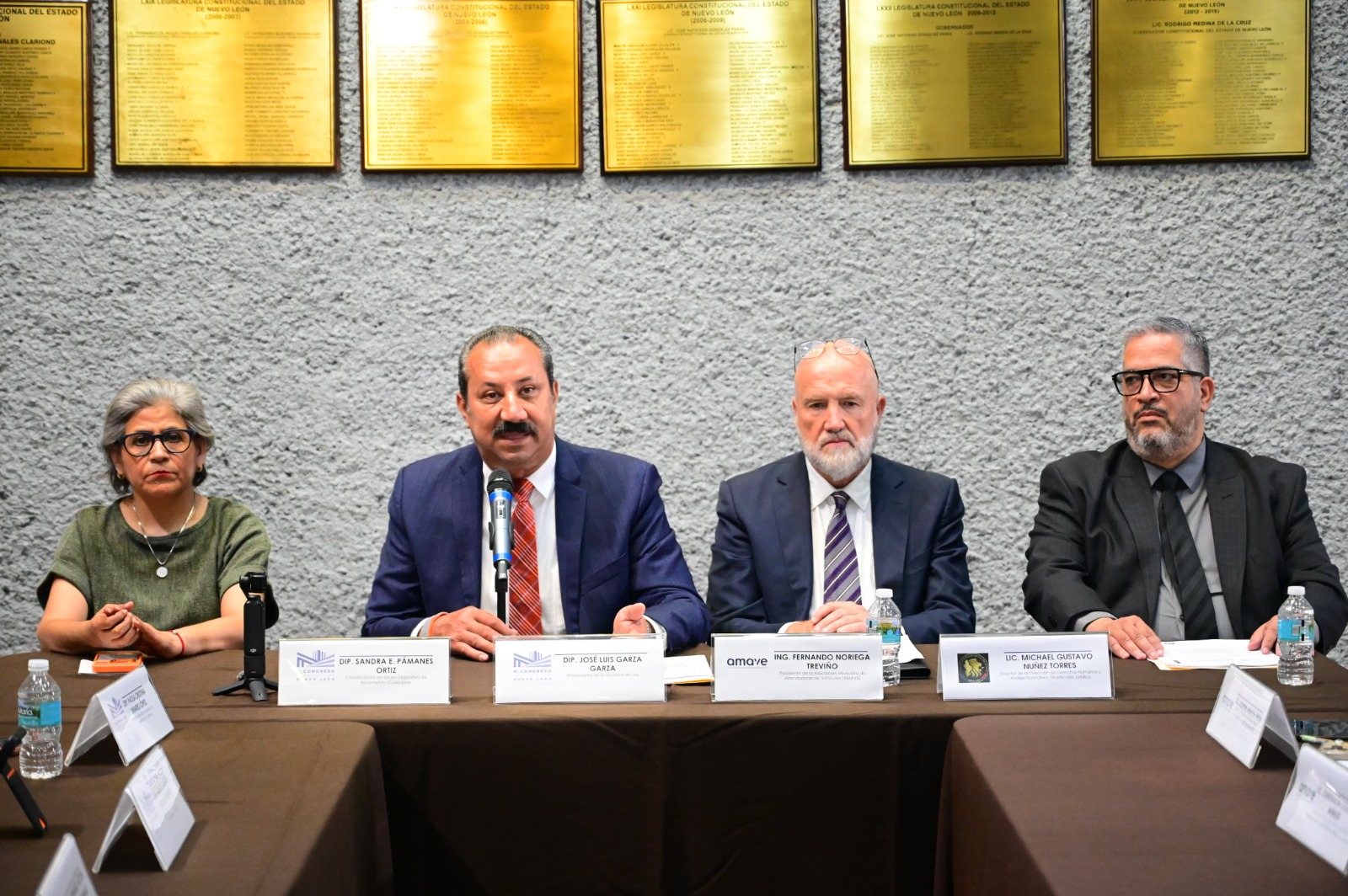 Nuevo León tipifica como robo la retención de vehículos arrendados no devueltos