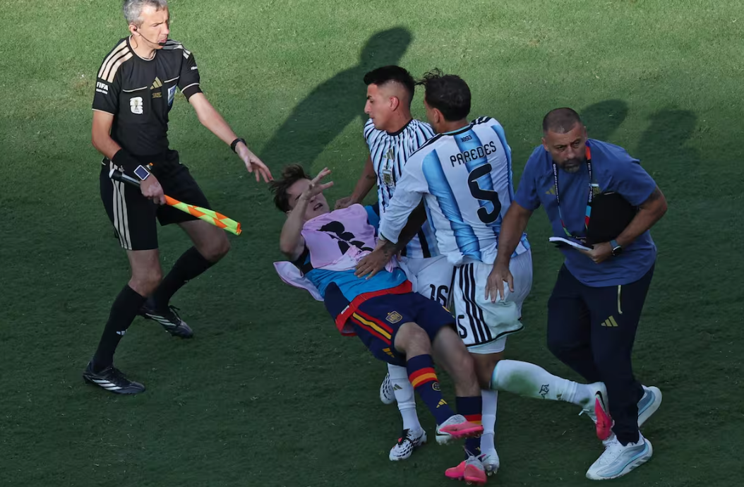 España y Argentina trasladan la final del Mundial al debate público