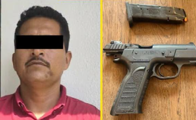 Detienen en Santiago a conductor con arma y presunta licencia falsa