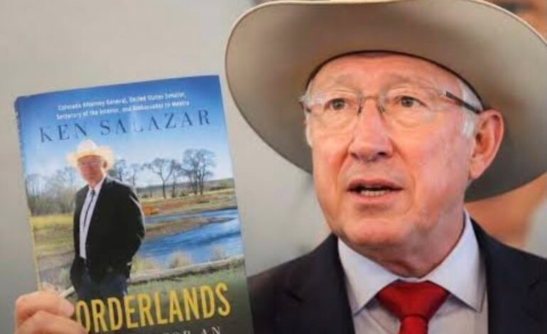Revela Ken Salazar en su libro que El Mayo, lesionó la relación México-EU