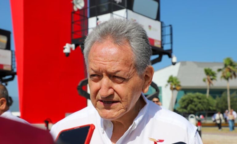 Garantiza Salud servicios médicos y vigilancia sanitaria durante vacaciones