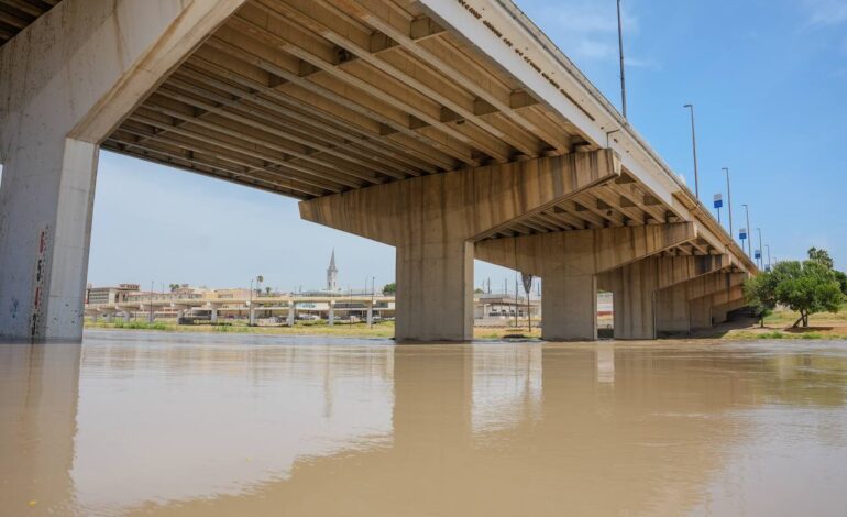 Supervisa Carmen Lilia creciente del Río Bravo y despliega operativo de protección civil