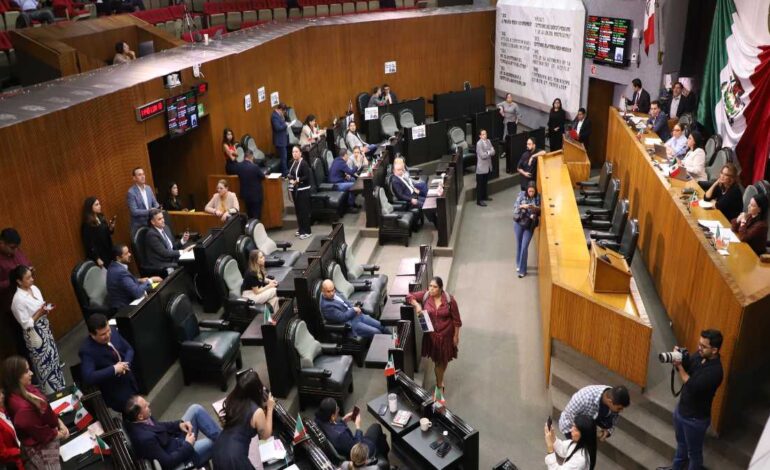 Publican reforma que permite contender por la gubernatura de NL desde los 28 años