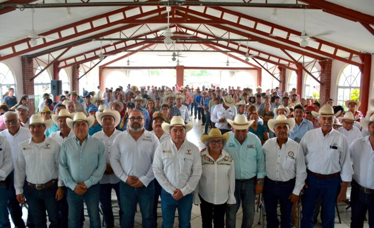 Acerca programa estatal, genética de alta calidad a las y los productores pecuarios 