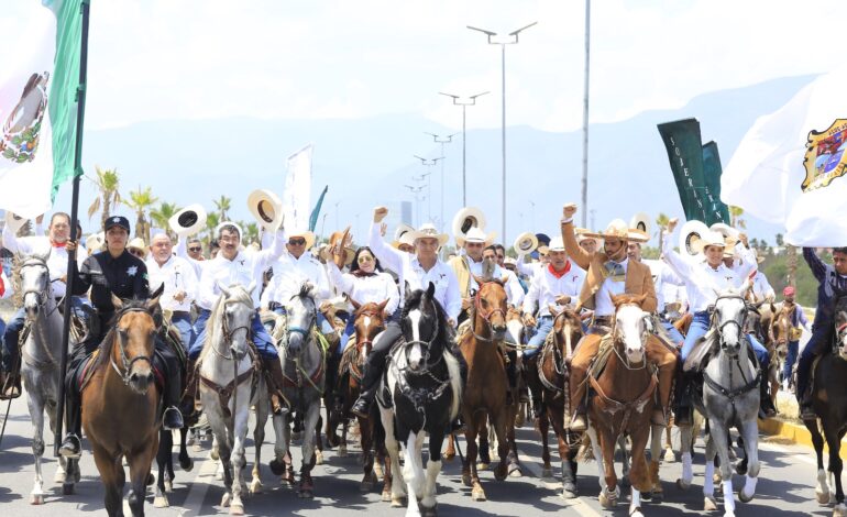 Américo Villarreal encabeza cabalgata por la soberanía y la unidad en Victoria