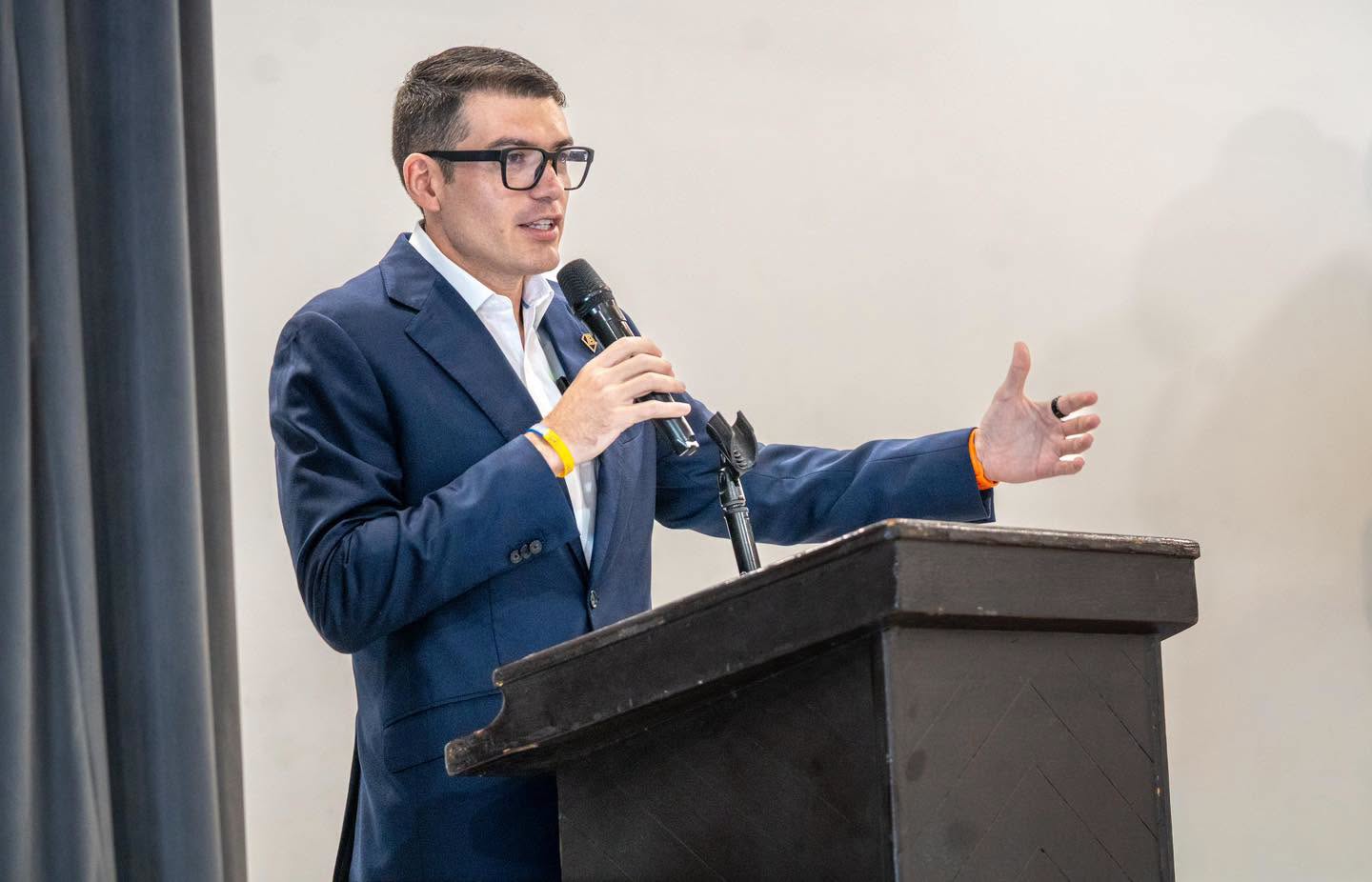 MC pide a PRI, PAN y PRD no rechazar por anticipado el Presupuesto 2027