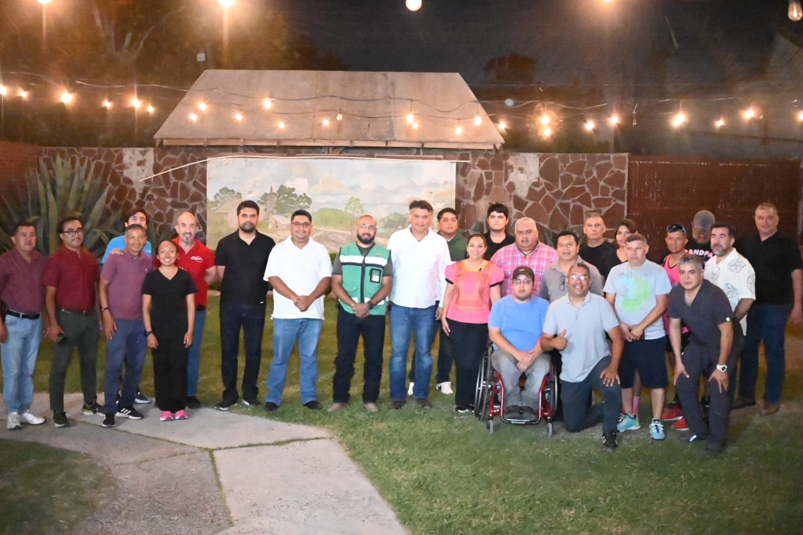 Olga Sosa entrega credenciales de Morena y escucha demandas ciudadanas en Nuevo Laredo