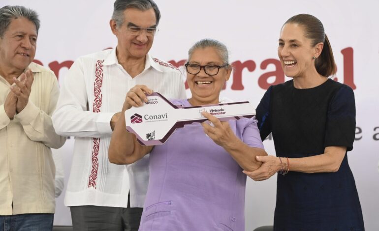 Con la entrega de viviendas se hace justicia a quienes menos tienen: Claudia Sheinbaum