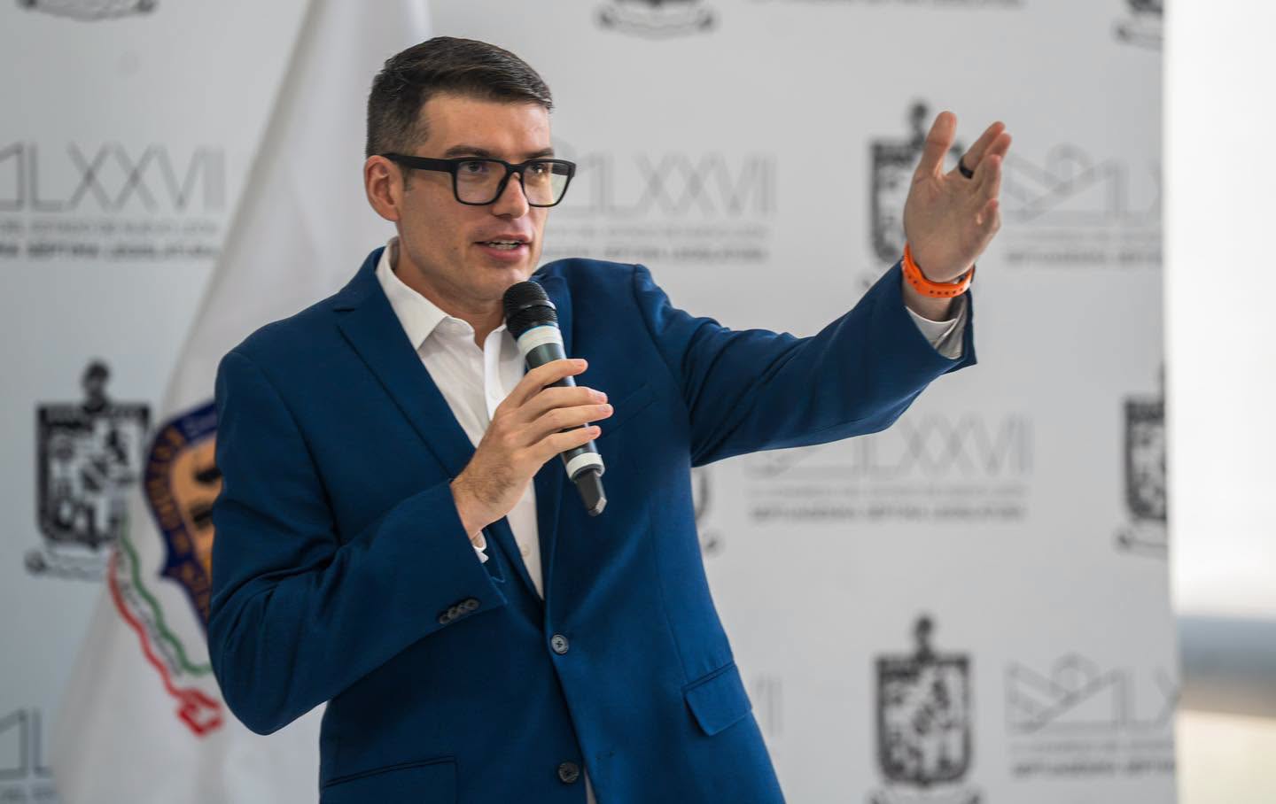 Prevé MC definir sus perfiles para la gubernatura de NL entre finales de octubre y noviembre