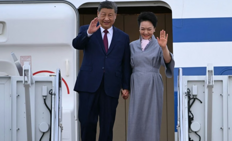Xi Jinping llega a EU entre gestos de cordialidad y tensiones comerciales