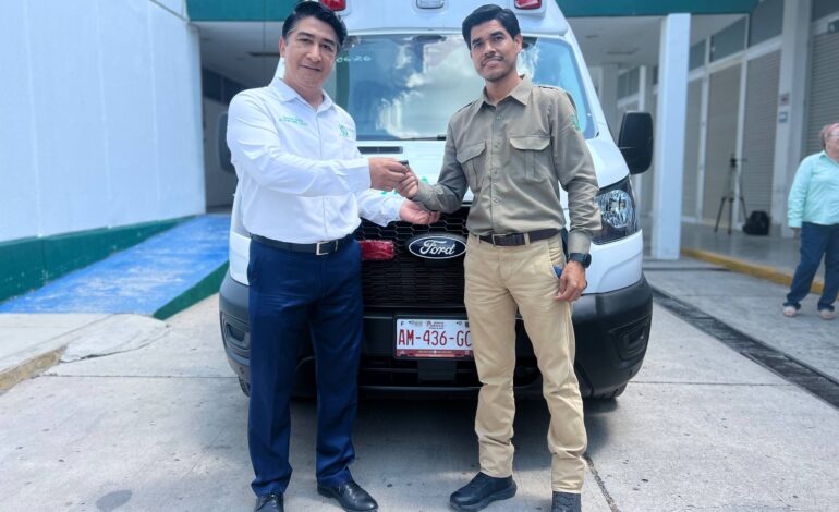 Entrega IMSS ambulancia de última generación para agilizar traslados de Ocampo a El Mante