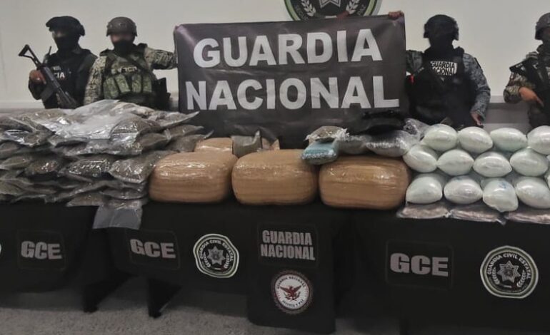 Aseguran 112 kilos de marihuana abandonados cerca de un campo de futbol en San Luis Potosí